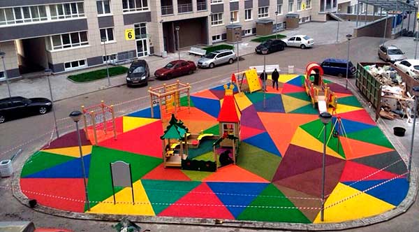 Резиновое покрытие для детской площадки в Санкт-Петербурге
